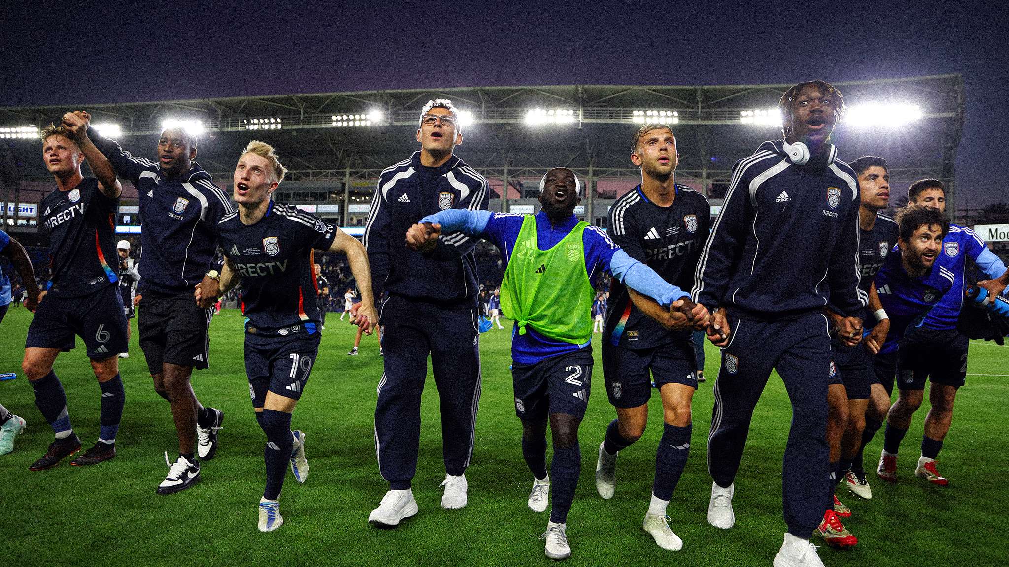 分球助攻队 分球助攻队